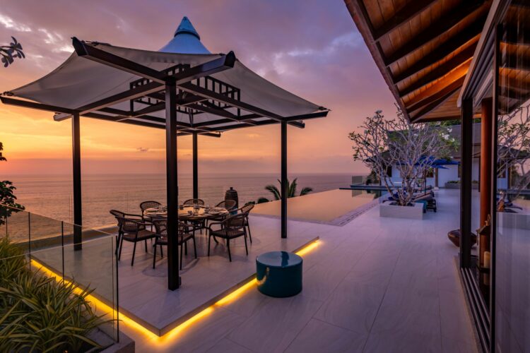 Villa La Thale Luxuriöses Ferienhaus Phuket Pool Pavillon By Night