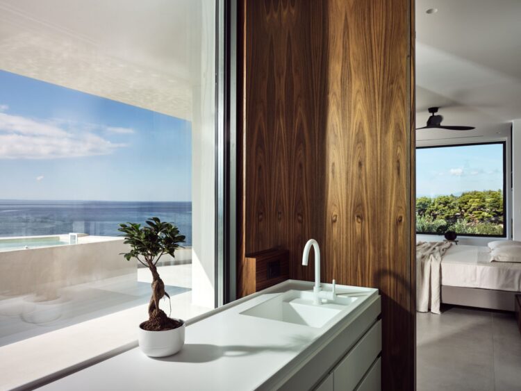 Villa Lagomadra Luxus Ferienvilla Chalikidiki Mieten Master Bad