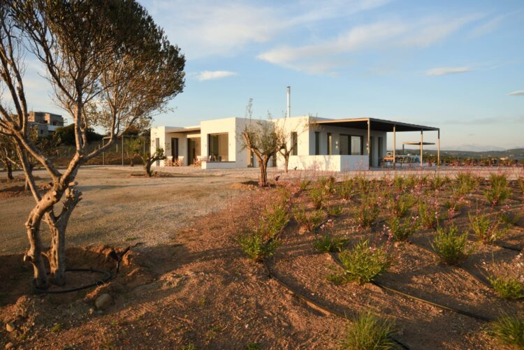 Villa Lambes Beach Luxus Ferienhaus Peloponnes Mieten Außenansicht