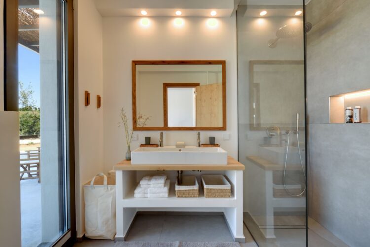Villa Lambes Beach Luxus Ferienhaus Peloponnes Mieten Dusche