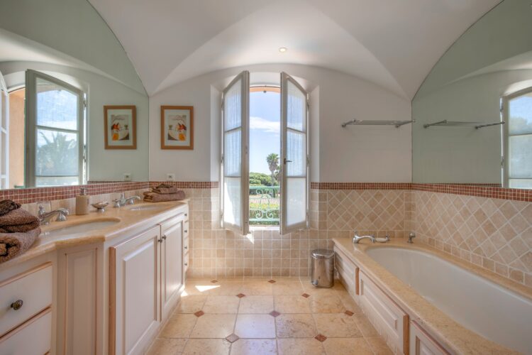 Villa Le Laurier Rose Luxus Ferienhaus Cote D Azur Mieten Bad