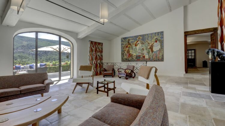 Villa Le Mourre Villa In Der Provence Mieten Wohnzimmer Mit Zugang Zum Loungebereich