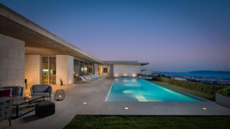 Villa Liliana Luxus Ferienhaus Dalmatien Kroatien Mieten Abends
