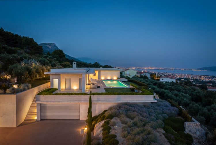 Villa Liliana Luxus Ferienhaus Dalmatien Kroatien Mieten Garage