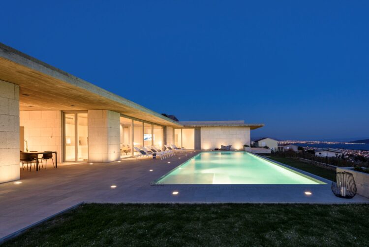 Villa Liliana Luxus Ferienhaus Dalmatien Kroatien Mieten Pool By Night