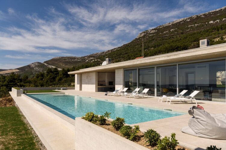 Villa Liliana Luxus Ferienhaus Dalmatien Kroatien Mieten Poolbereich