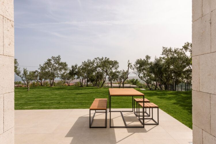 Villa Liliana Luxus Ferienhaus Dalmatien Kroatien Mieten Rasen