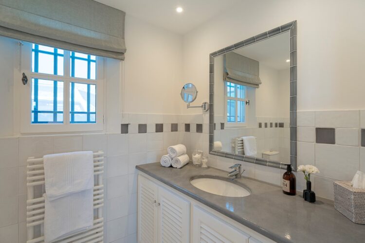 Villa Lily Luxus Ferienhaus Cote D Azur Mieten Bad