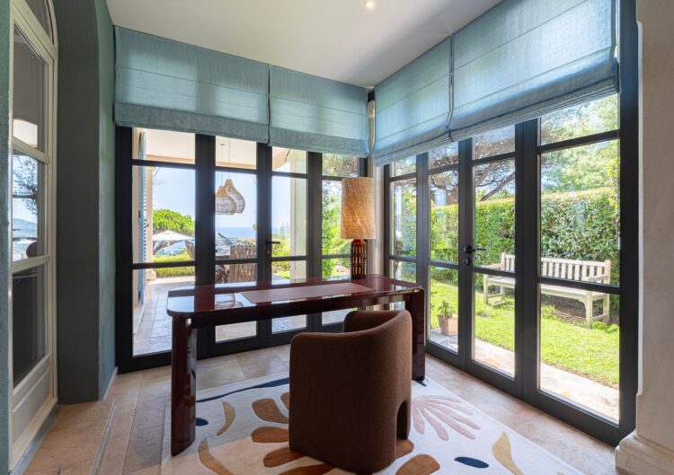 Villa Lily Luxus Ferienhaus Cote D Azur Mieten Büro