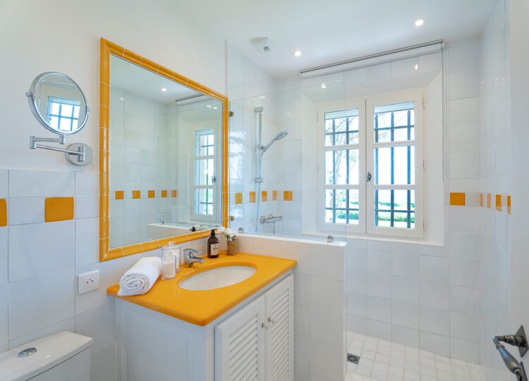 Villa Lily Luxus Ferienhaus Cote D Azur Mieten Dusche