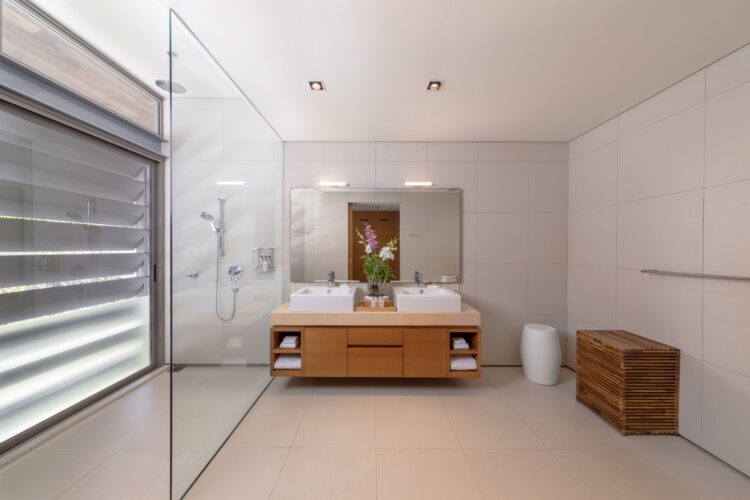 Villa Malee Sai Luxus Ferienhaus Phuket Am Strand Mieten Bad