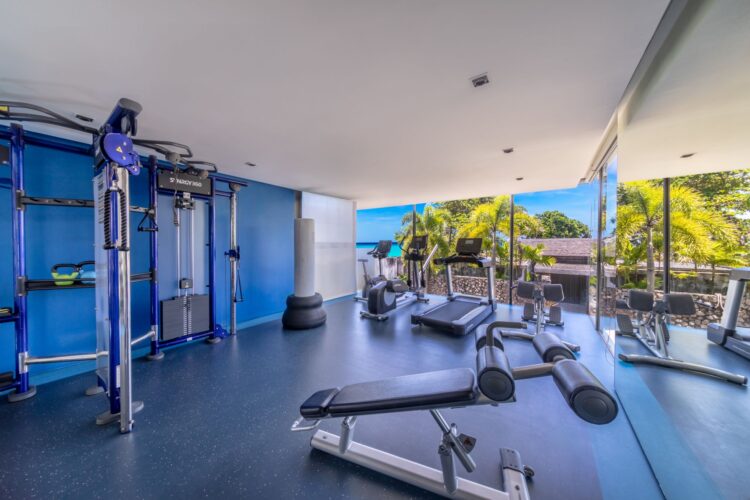 Villa Malee Sai Luxus Ferienhaus Phuket Am Strand Mieten Gym