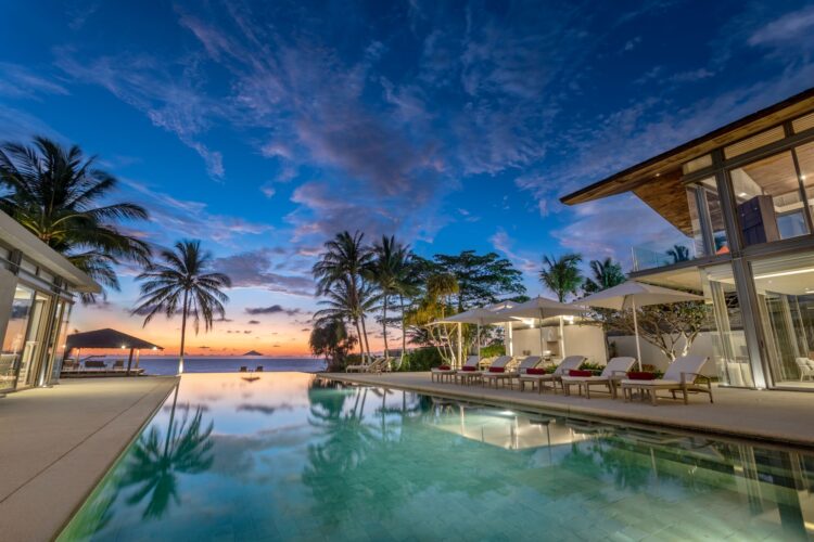 Villa Malee Sai Luxus Ferienhaus Phuket Am Strand Mieten Pool By Night