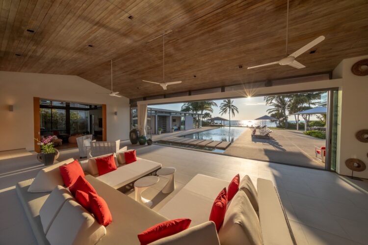 Villa Malee Sai Luxus Ferienhaus Phuket Am Strand Mieten Wohnzimmer