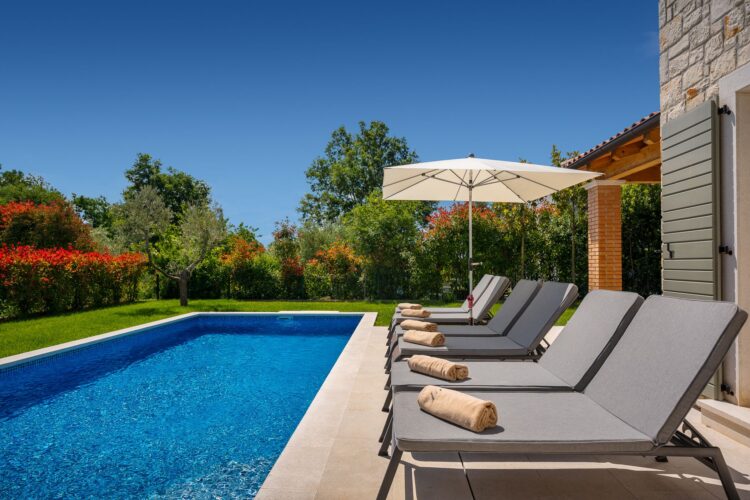 Villa Mali Vabriga Luxus Ferienhaus Istrien Kroatien Mieten Liegen