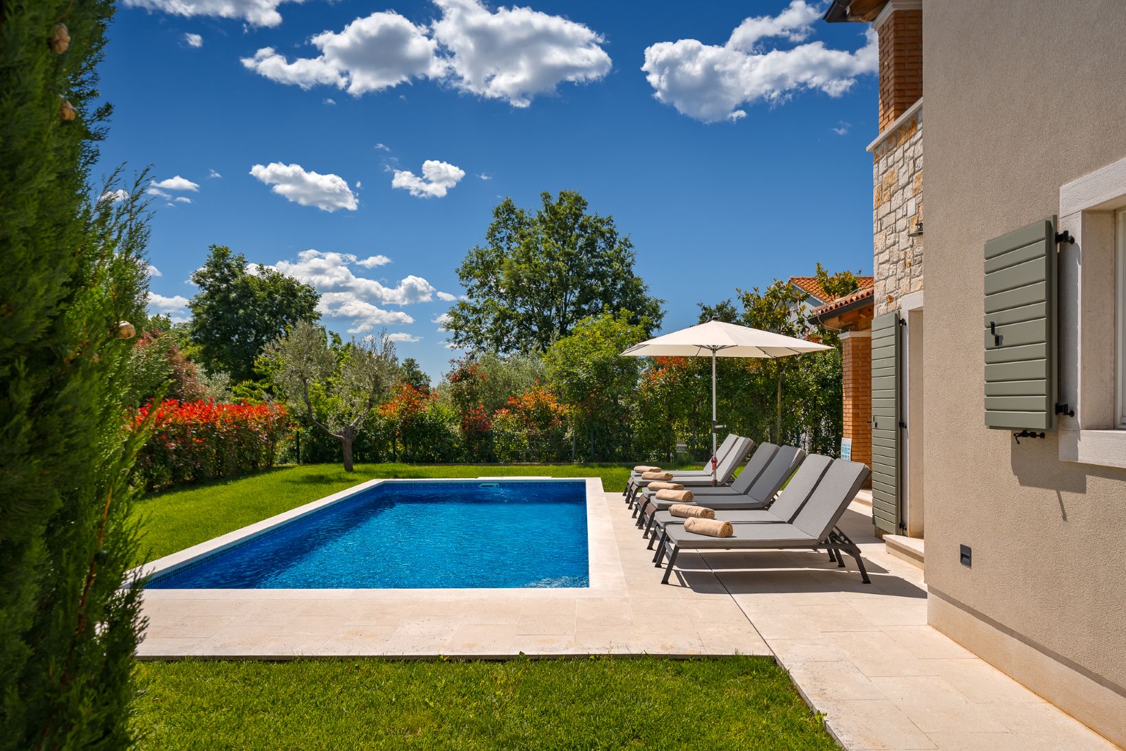 Villa Mali Vabriga Luxus Ferienhaus Istrien Kroatien Mieten Poolbereich