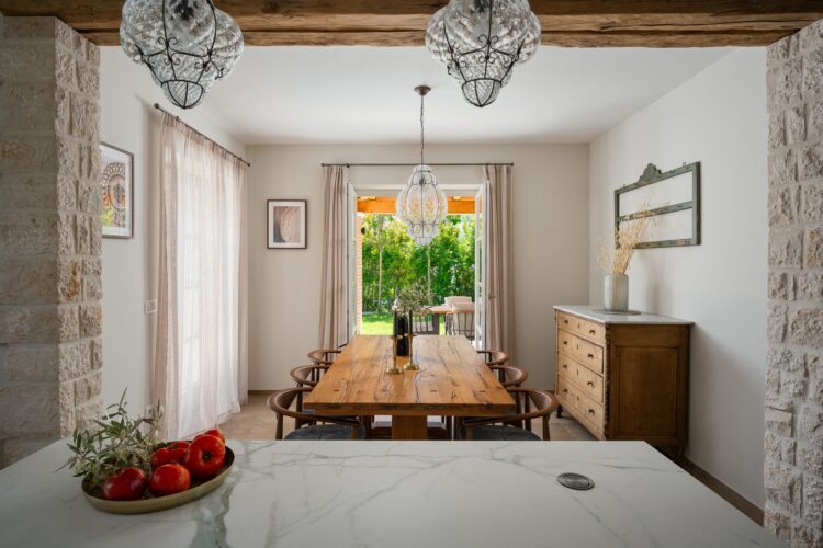 Villa Mali Vabriga Luxus Ferienvilla Istrien Kroatien Mieten Esstisch