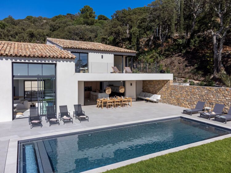 Villa Manon Luxus Ferienhaus Cote D Azur Mieten Poolbereich