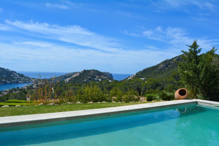 Villa Media Luna Luxus Ferienhaus Mallorca Blick Vom Pool