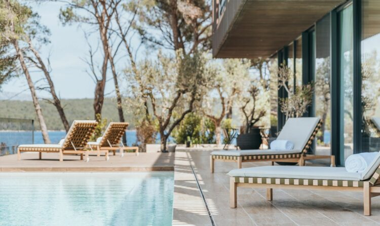 Villa Mina Luxus Ferienhaus Hvar Kroatien Detail Liegen Am Pool