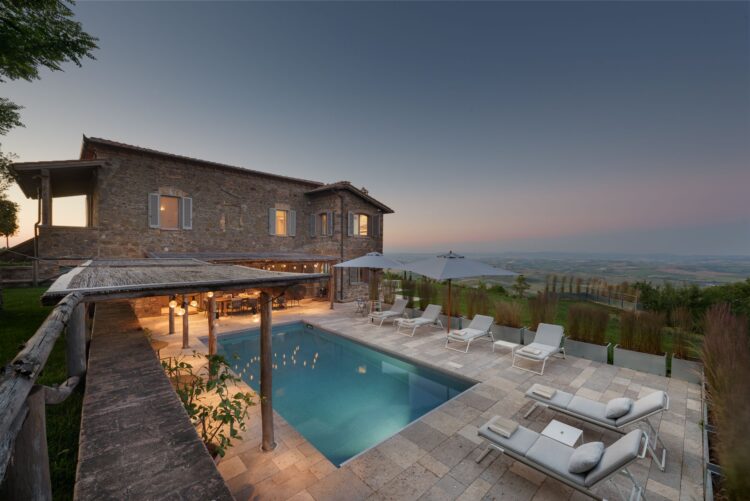 Villa Montalcino Luxus Ferienhaus Toskana Mieten Abendstimmung