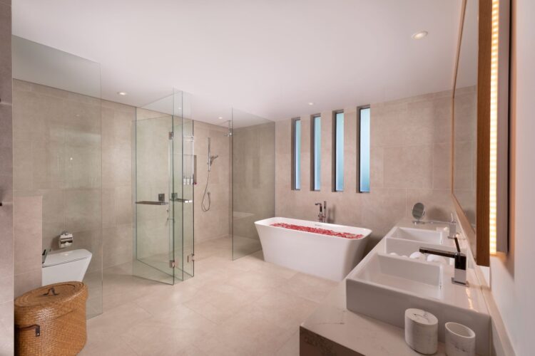 Villa Narissa Luxus Ferienvilla Phuket Mit Pool Mieten Bad