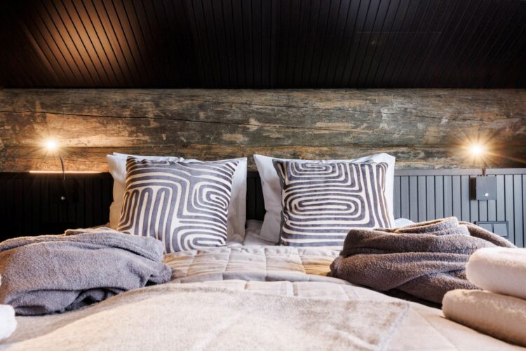 Villa Nita Luxus Ferienhaus Lappland Mieten Kissen