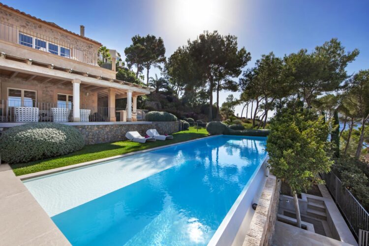 Villa Oasis Del Mar Luxus Villa Mallorca Mieten Großzügiger Pool