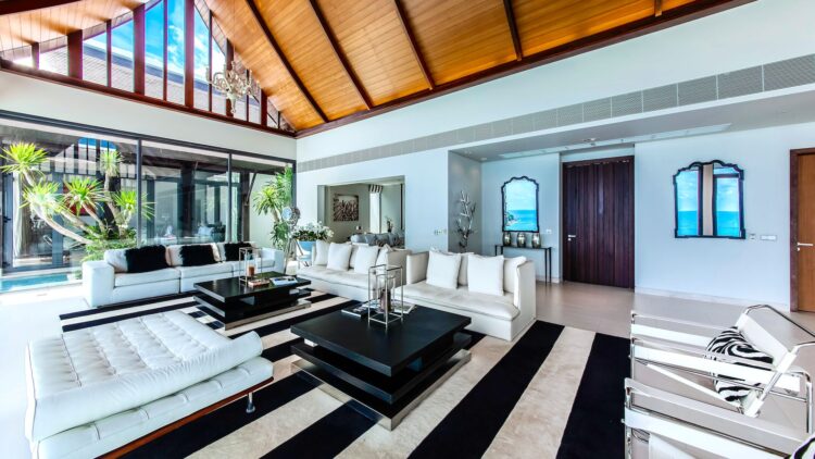 Villa Paradiso Luxus Ferienhaus Phuket Mieten Couch