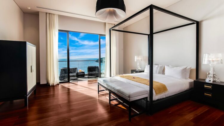 Villa Paradiso Luxus Ferienhaus Phuket Mieten Himmelbett