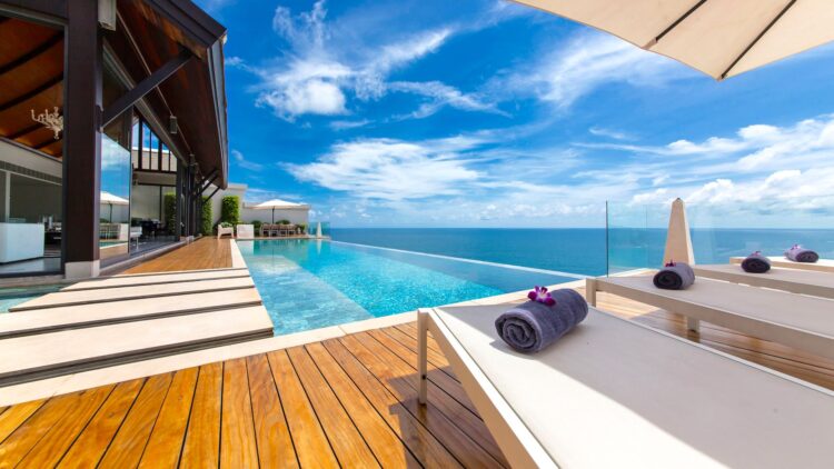 Villa Paradiso Luxus Ferienhaus Phuket Mieten Liegen