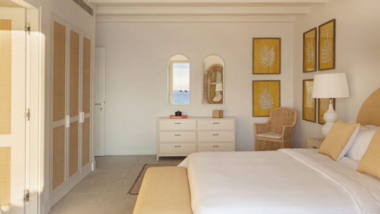 Villa Parasporos Beach Luxus Ferienhaus Paros Griechenland Mieten Doppelbett