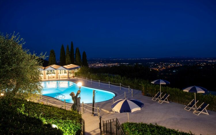 Villa Pistoia Italien Mieten 12 Personen