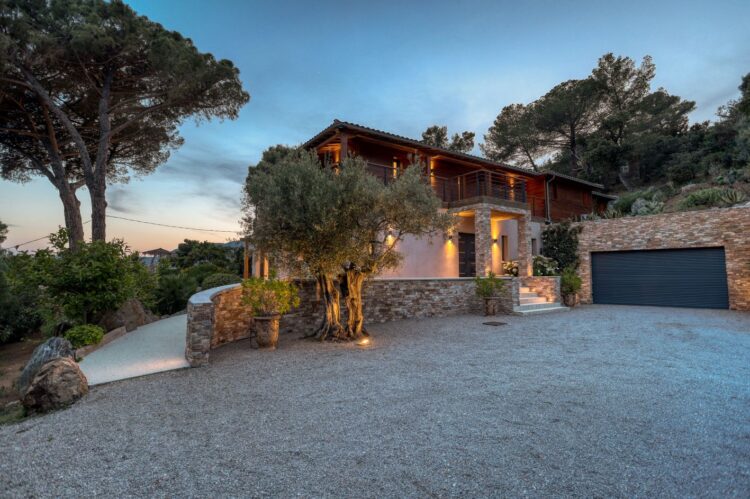 Villa Port Cros Luxus Ferienhaus Cote D Azur Mieten Garage