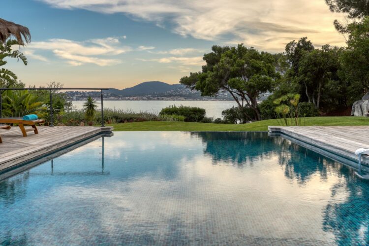 Villa Port Cros Luxus Ferienhaus Cote D Azur Mieten Poolterrasse