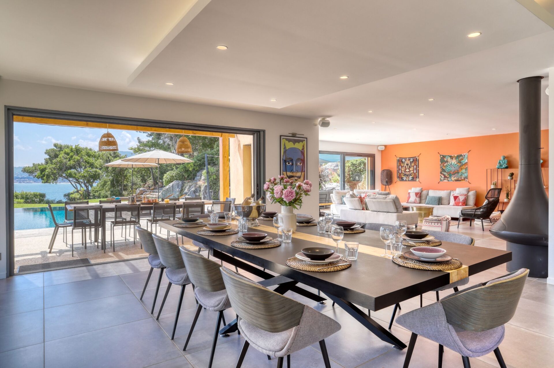 Villa Port Cros Luxus Ferienhaus Cote D Azur Mieten Tisch