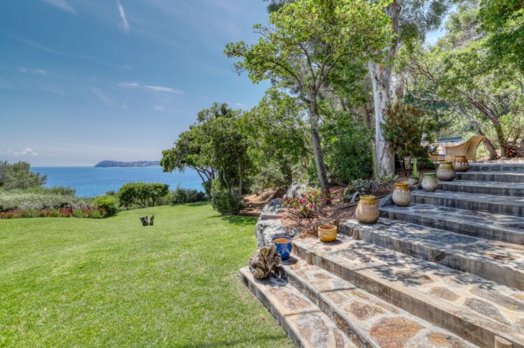 Villa Port Cros Luxus Ferienhaus Cote D Azur Mieten Treppen
