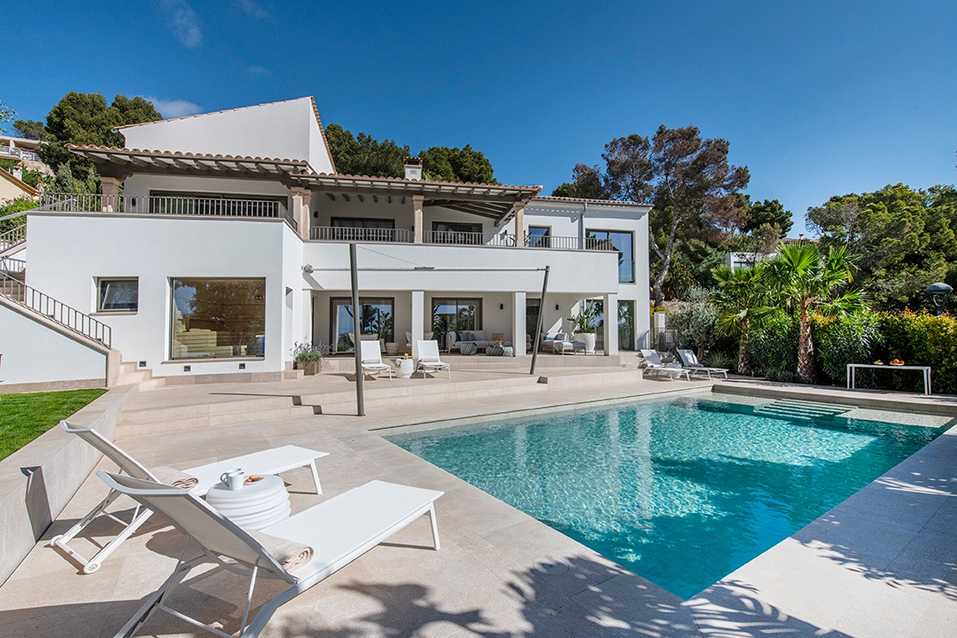 Villa Portals Riviera Luxus Ferienhaus Mallorca Mieten Außenansicht Mit Pool
