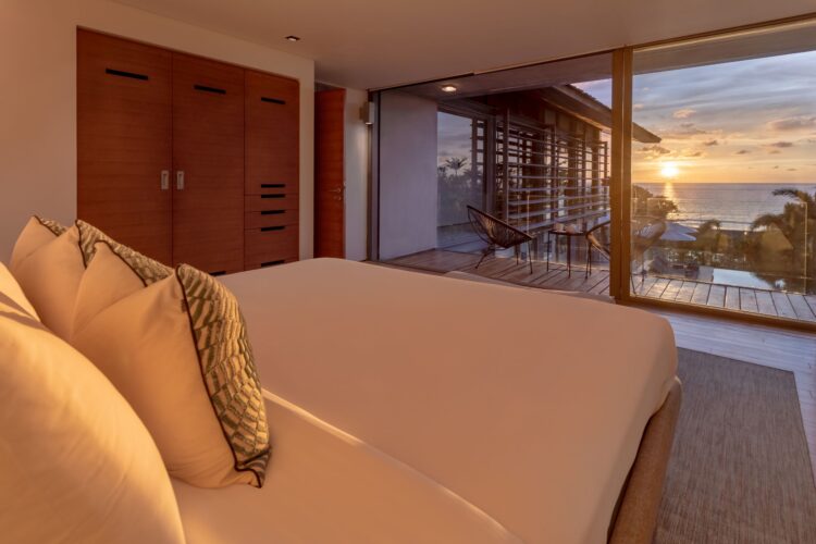 Villa Roxo Luxus Ferienhaus Phuket Am Meer Mieten Bett