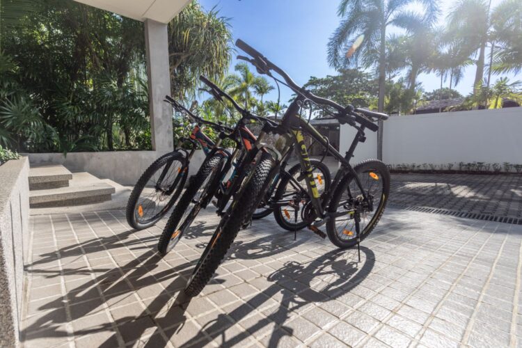 Villa Roxo Luxus Ferienhaus Phuket Am Meer Mieten Bikes