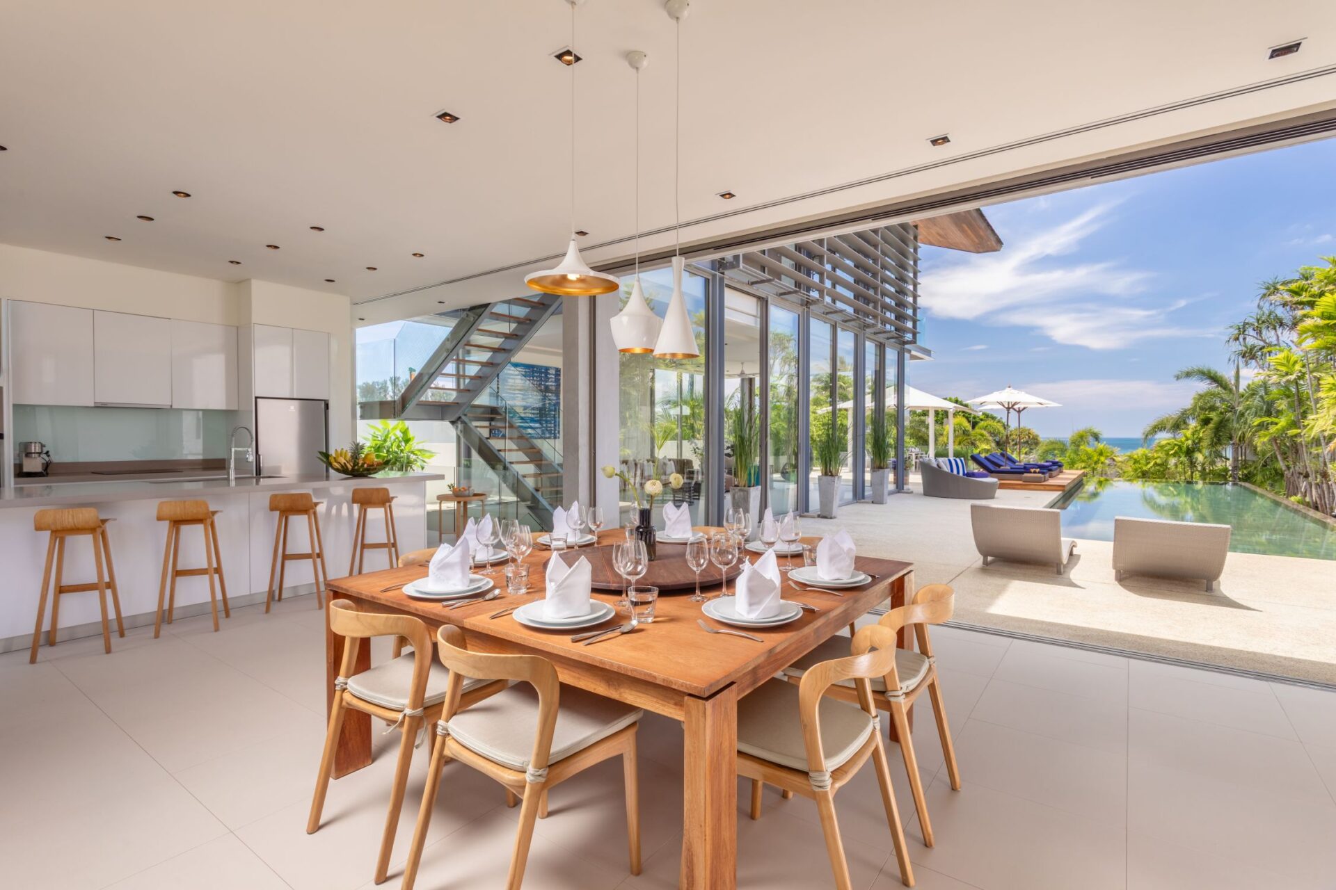 Villa Roxo Luxus Ferienhaus Phuket Am Meer Mieten Esstisch