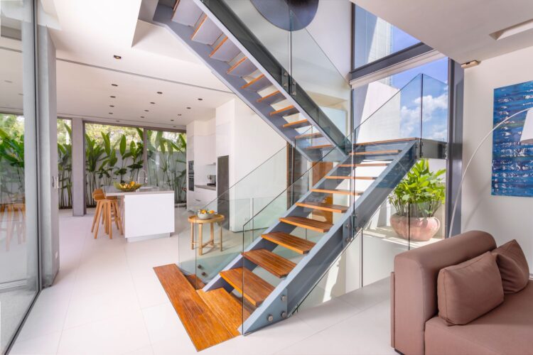 Villa Roxo Luxus Ferienhaus Phuket Am Meer Mieten Treppe