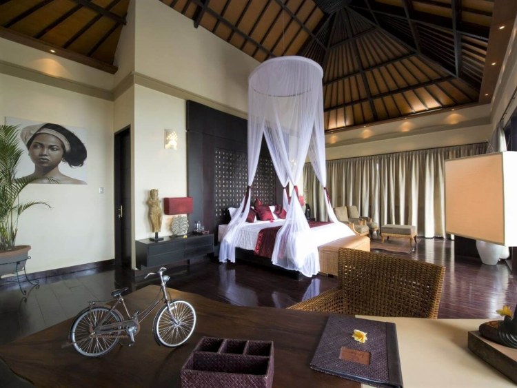 Villa Sabtu Bali Master Schlafzimmer 2 Schreibtisch