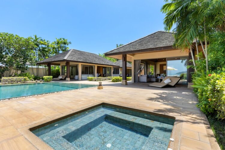 Villa Sai Tai Luxus Ferienhaus Koh Samui Am Strand Mieten Jacuzzi