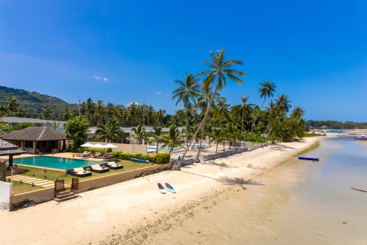Villa Sai Tai Luxus Ferienvilla Koh Samui Am Strand Mieten Strand