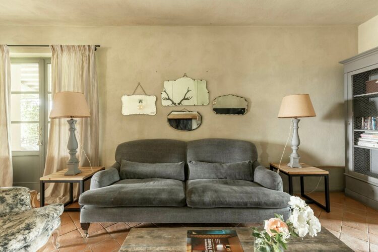 Villa San Casciano Luxus Ferienhaus Toskana Mieten Couch