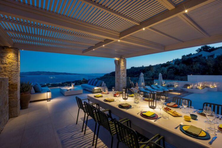 Villa San Stefano Luxus Ferienhaus Korfu Mieten Abends