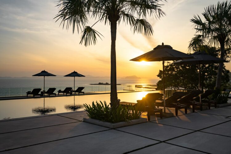 Villa Sawarin Luxus Ferienvilla Phuket Thailand Sonnenuntergang