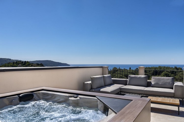 St Tropez Luxus Ferienhaus mit 5 Schlafzimmern - Villa Victor
