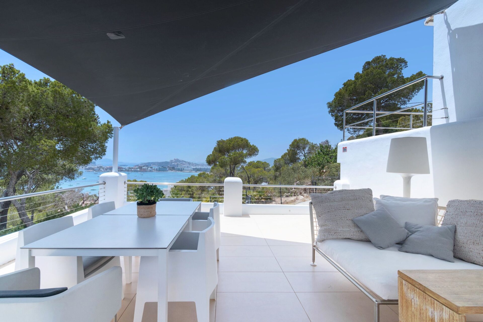 Villa Talamanca Luxus Ferienhaus Ibiza Mieten Lounge